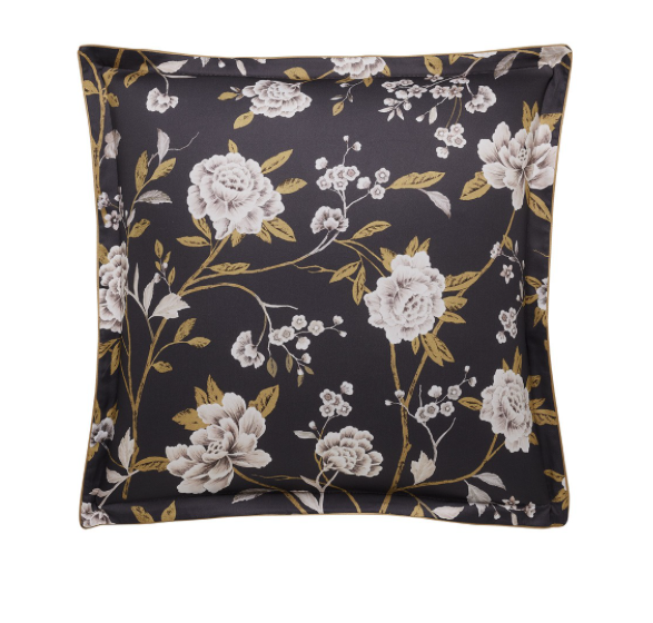 Egerie Night