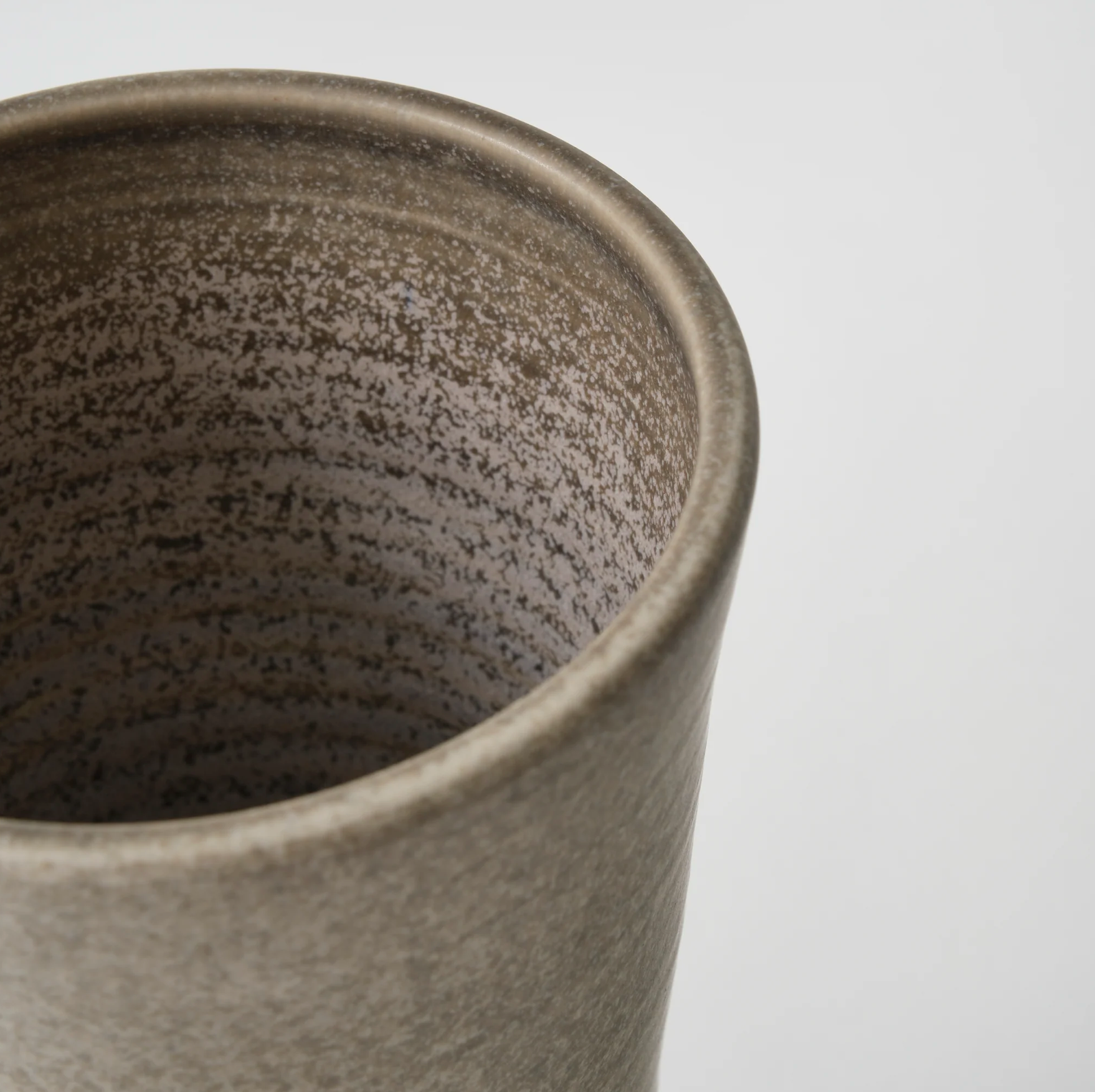 Curved Flower Vase Grey