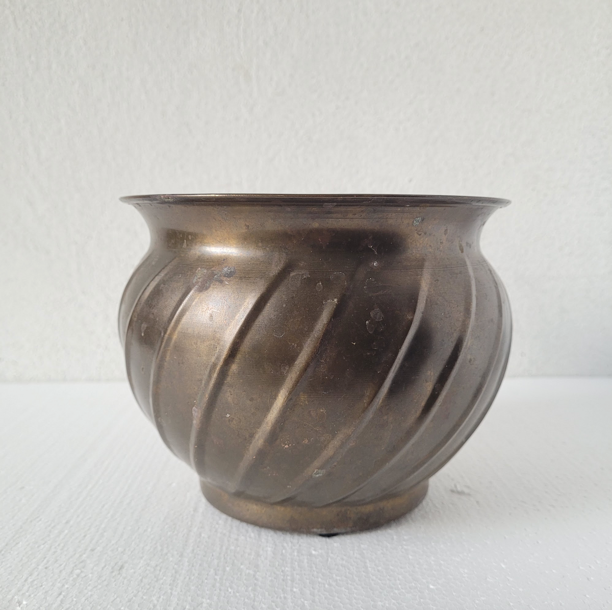 Brass Pot Swirl