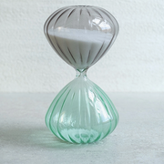 Mint Hourglass