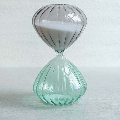 Mint Hourglass